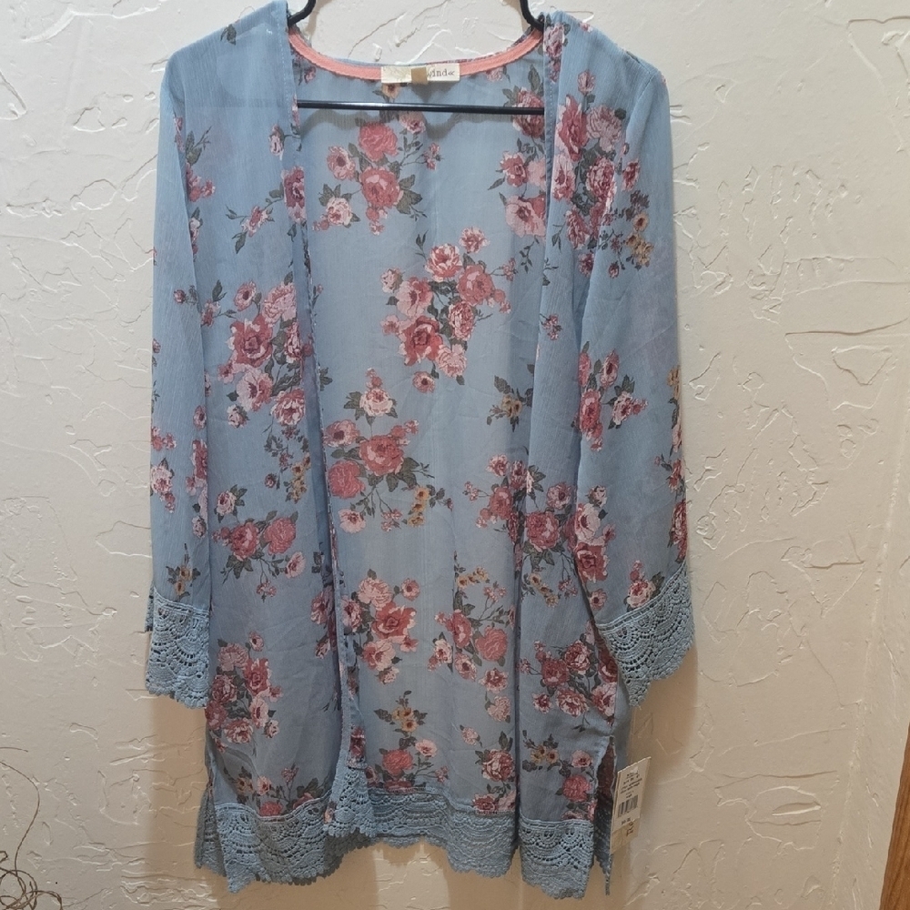 Rewind Blue Floral Lace Kimono